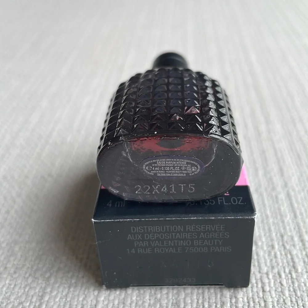 Valentino Uomo Born In Roma Intensa 4ml miniature fragrance